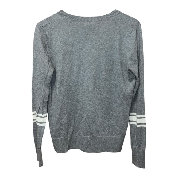 🟣Old Navy Gray V-Neck Cardigan - Size Medium - Picture 2 of 3